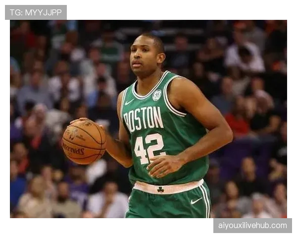 前锋埃内斯特·努瓦马膝伤长期缺席，影响球队进攻体系